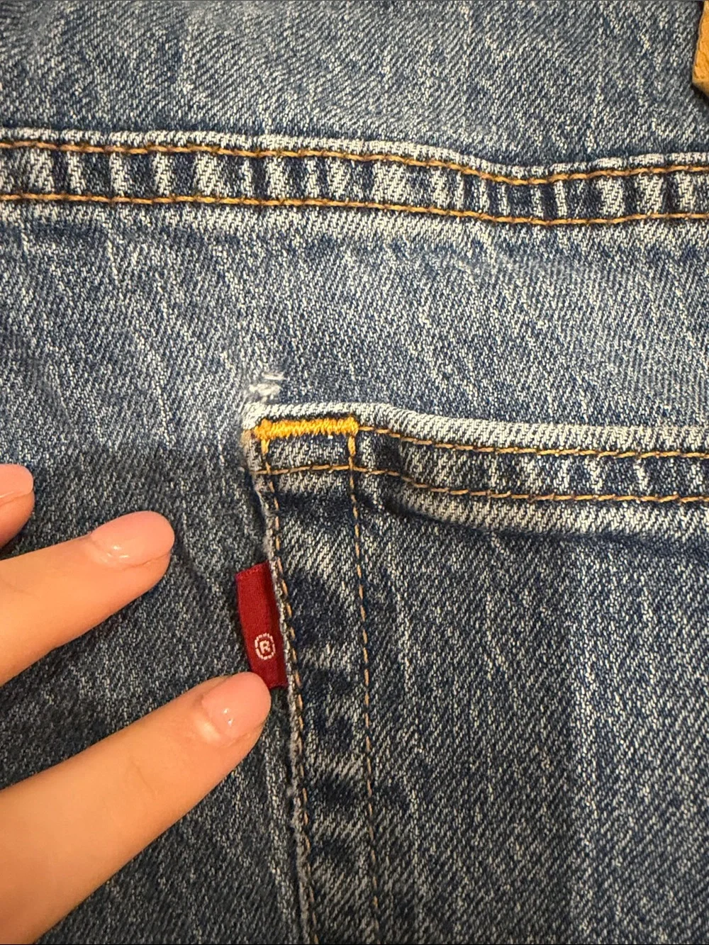 Levi's Men's Medium Blue Straight Jeans